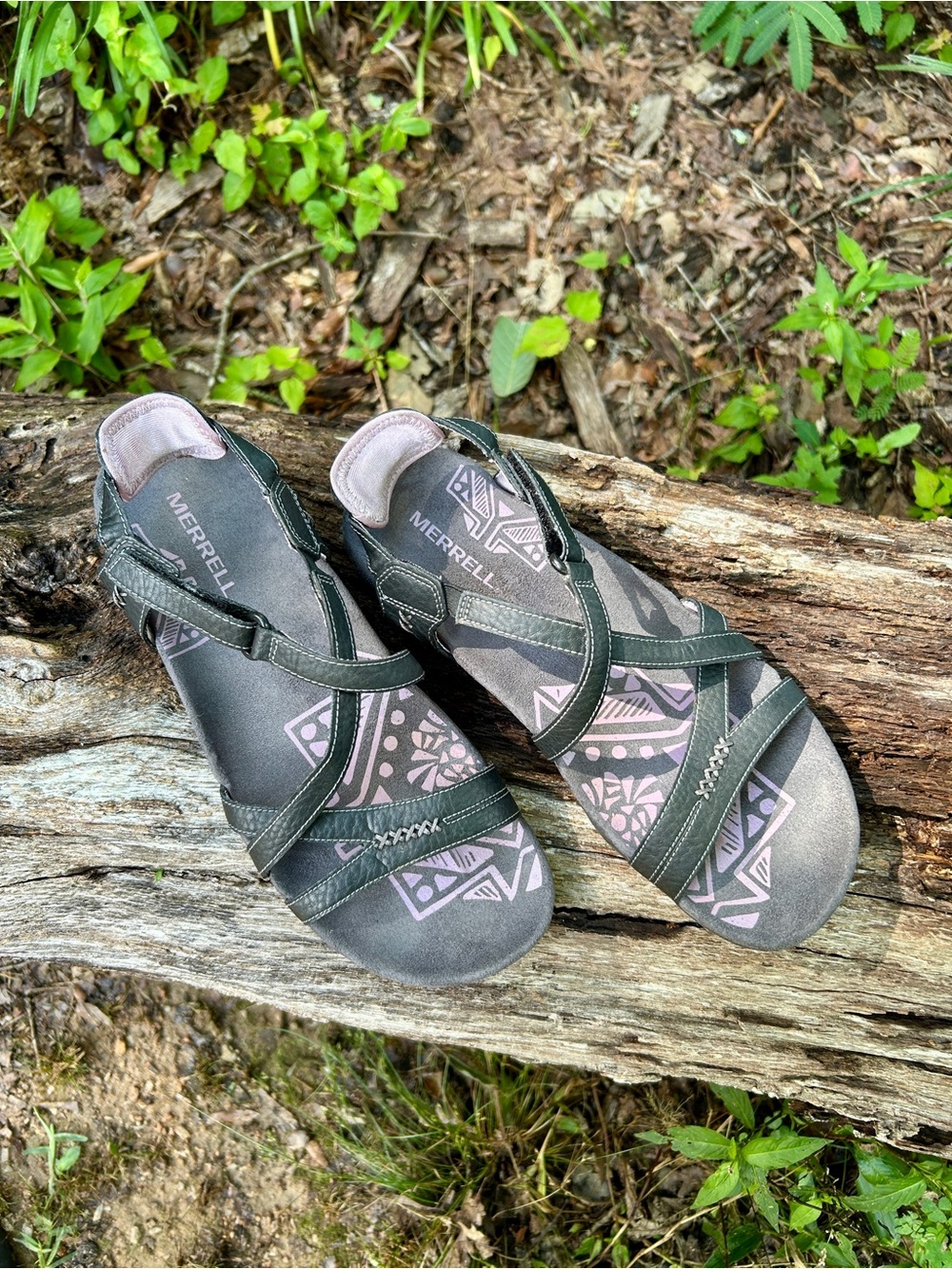 Merrell Women's Black Strappy Leather Sandals - Picture 3 of 15